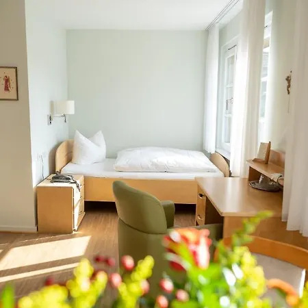 فندق Gaestehaus Sonnenhof كاسيل