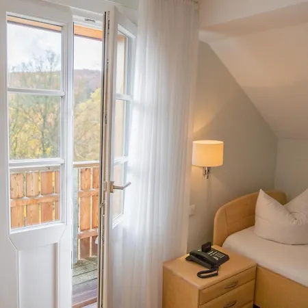 Gaestehaus Sonnenhof * Cassel